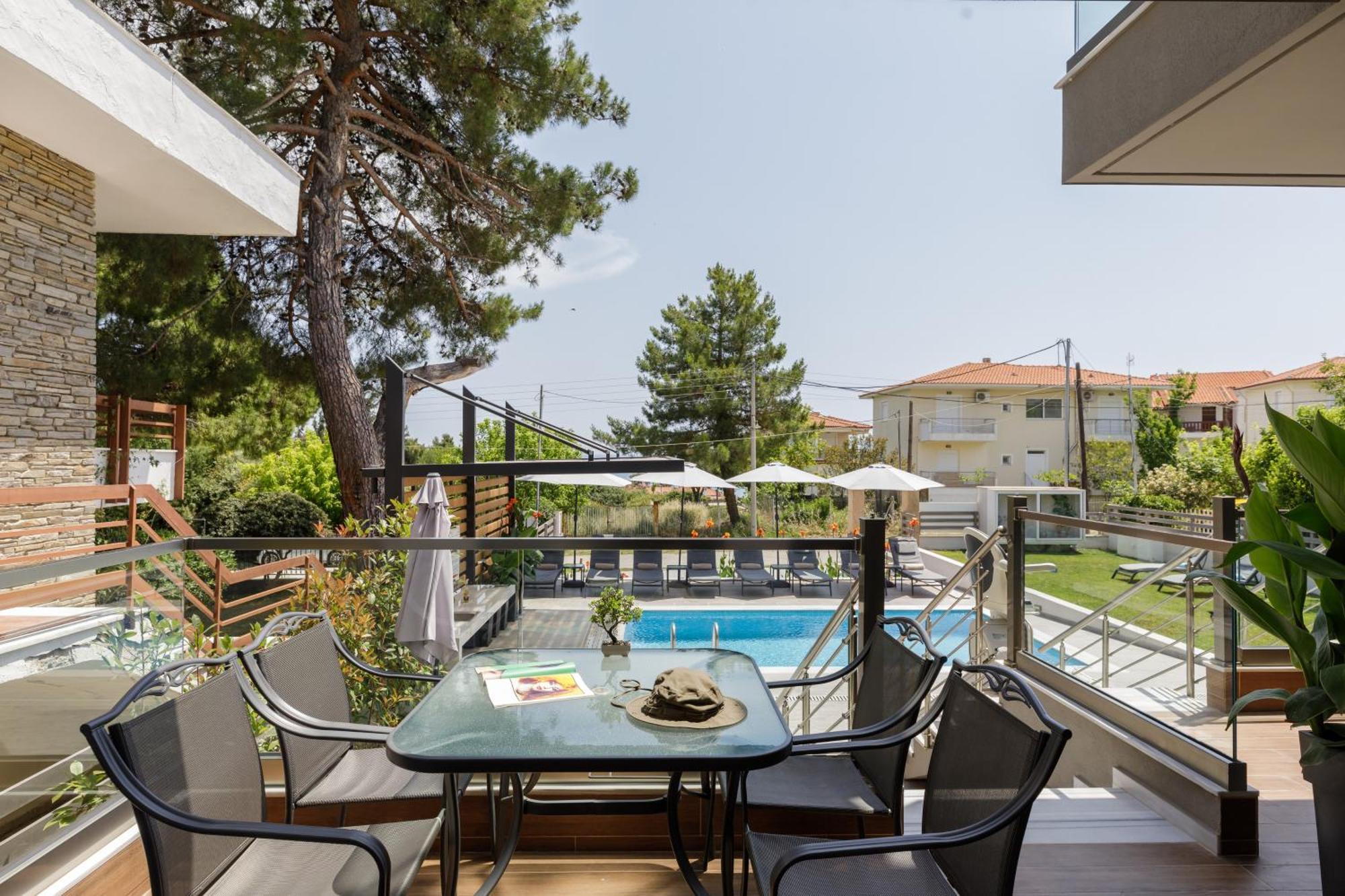 Renaissance Experience Village *